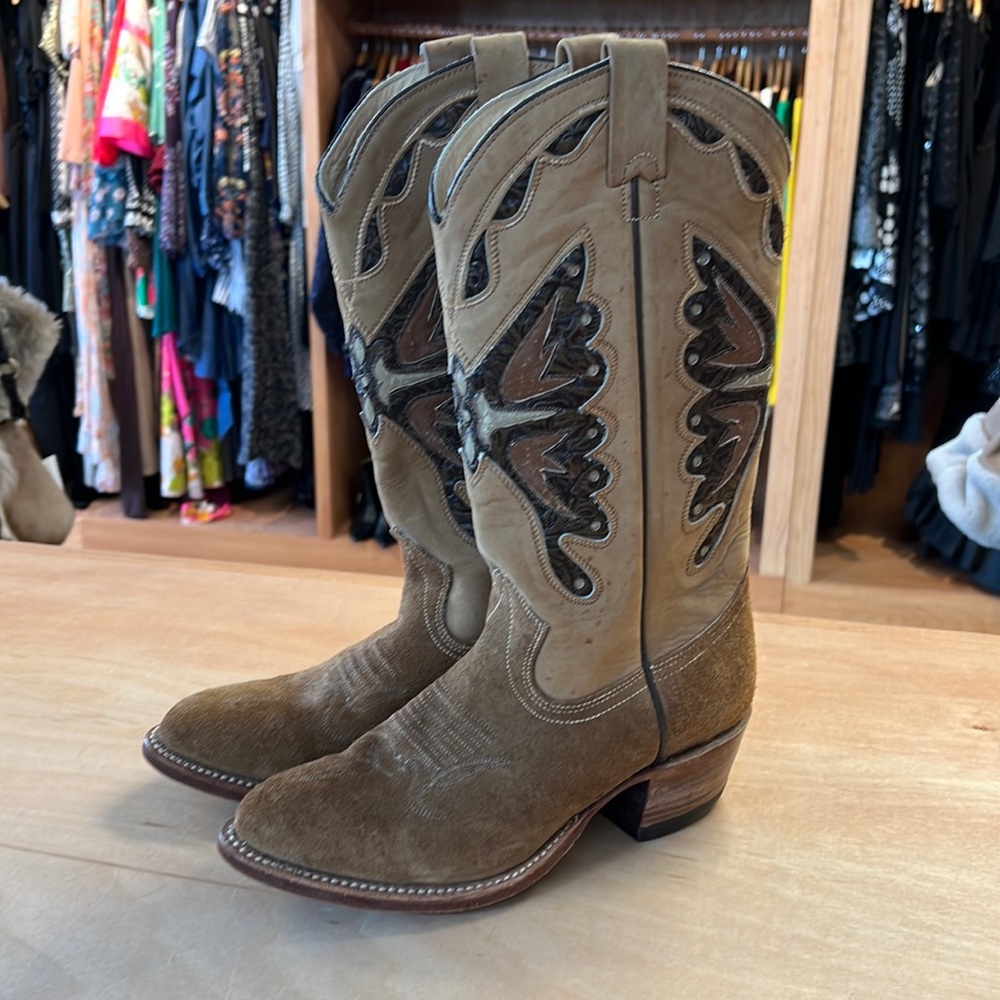 Brown leather and suede cowboy boots. 7.5 vintage. Texas made in the USA